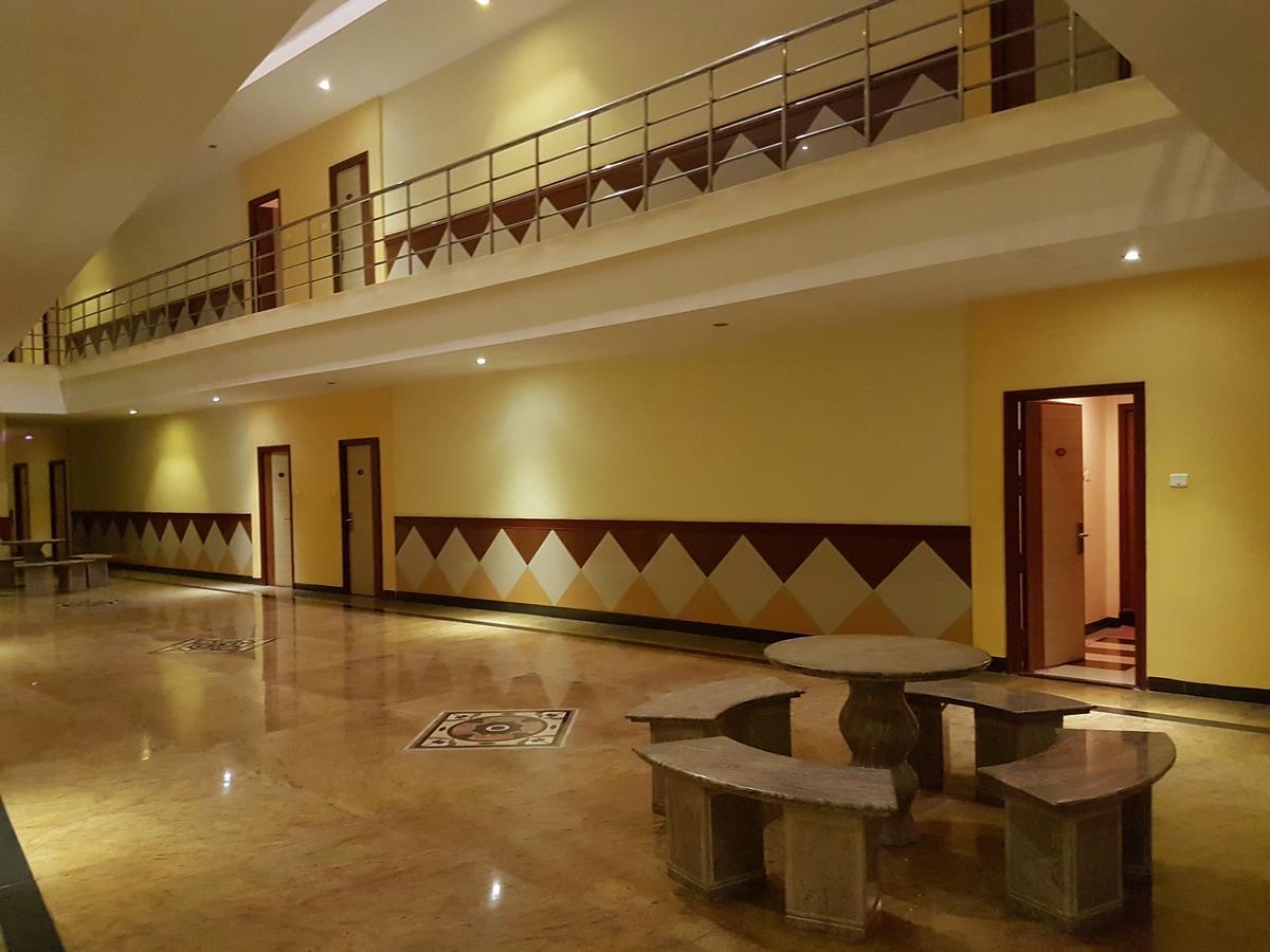Hotel Subhalakshmi Palace Kāraikkudi Eksteriør bilde