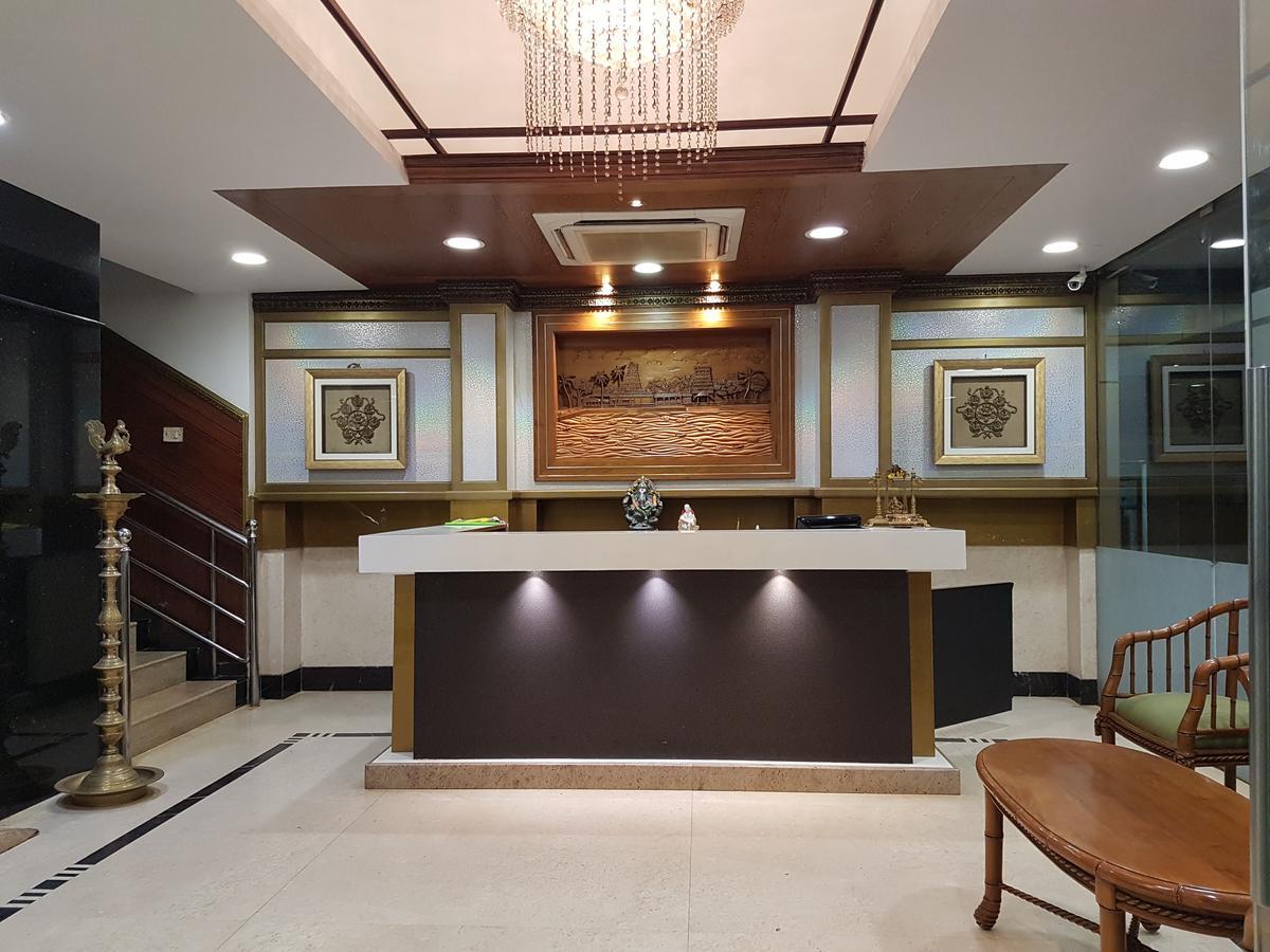 Hotel Subhalakshmi Palace Kāraikkudi Eksteriør bilde