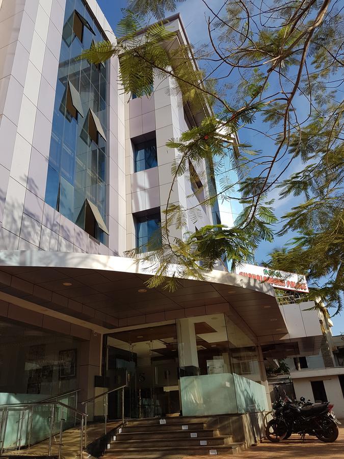 Hotel Subhalakshmi Palace Kāraikkudi Eksteriør bilde