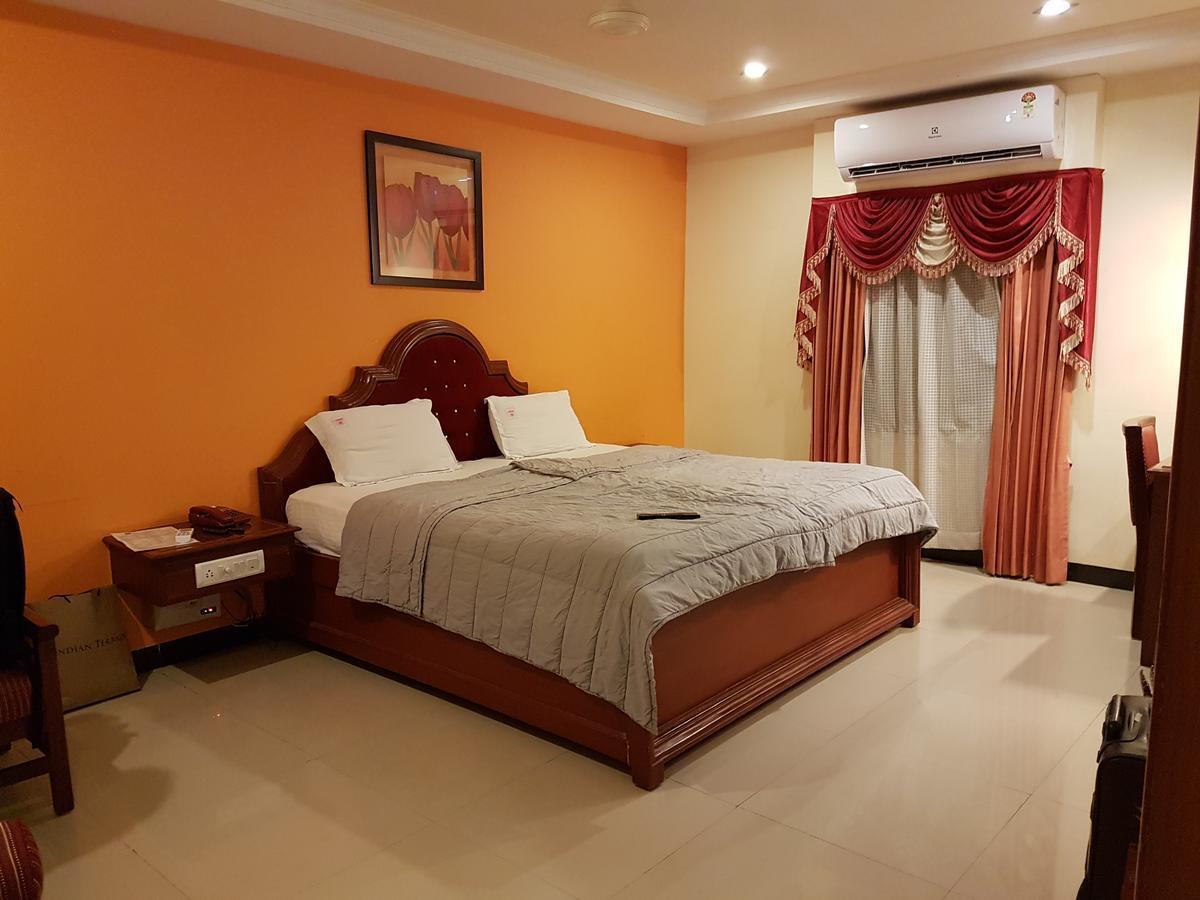 Hotel Subhalakshmi Palace Kāraikkudi Eksteriør bilde