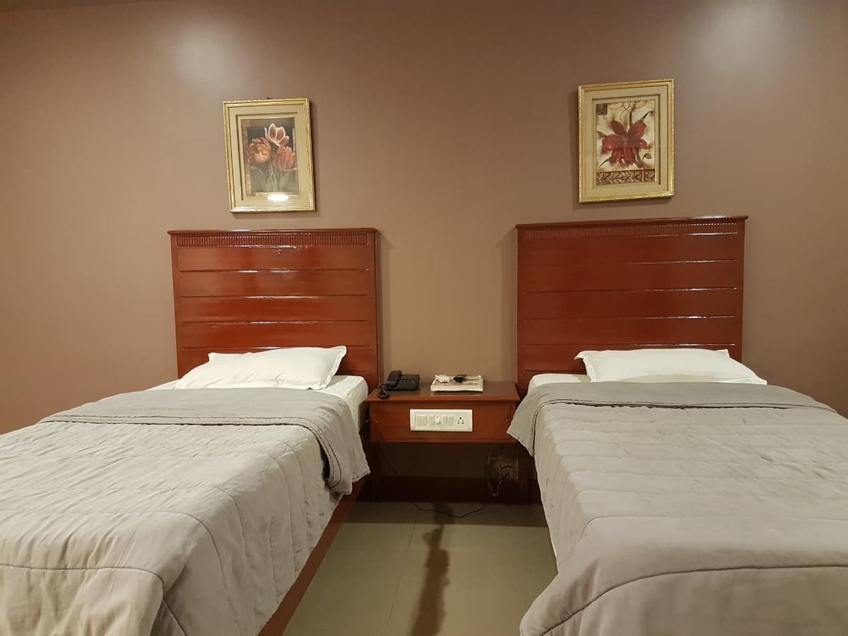 Hotel Subhalakshmi Palace Kāraikkudi Eksteriør bilde