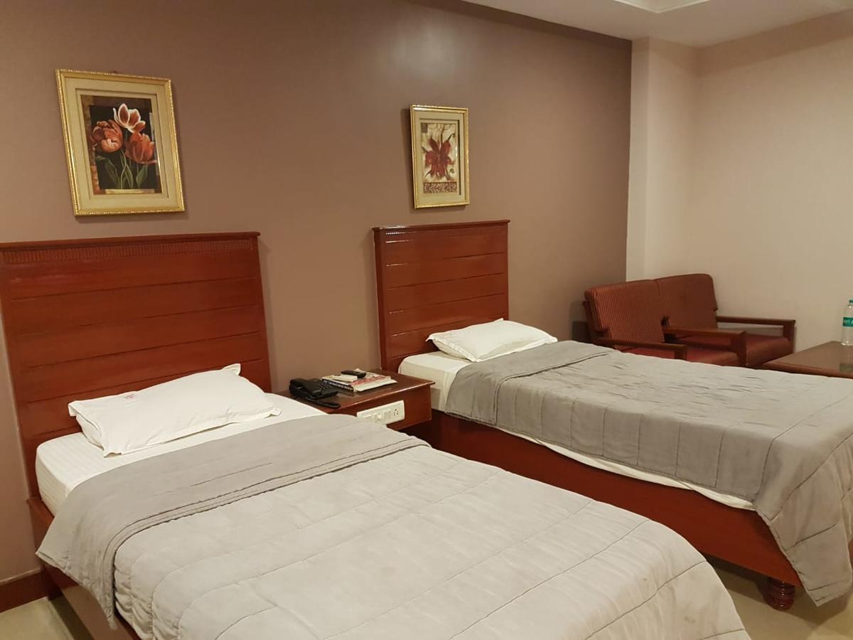 Hotel Subhalakshmi Palace Kāraikkudi Eksteriør bilde