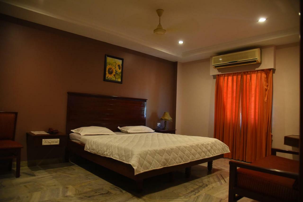 Hotel Subhalakshmi Palace Kāraikkudi Eksteriør bilde