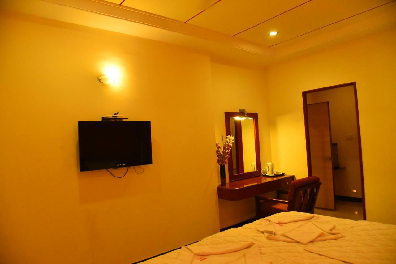 Hotel Subhalakshmi Palace Kāraikkudi Eksteriør bilde