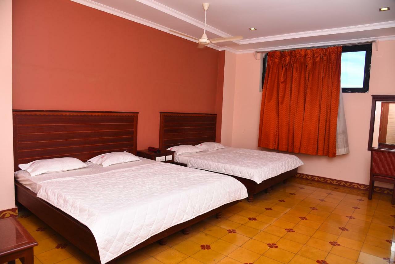 Hotel Subhalakshmi Palace Kāraikkudi Eksteriør bilde