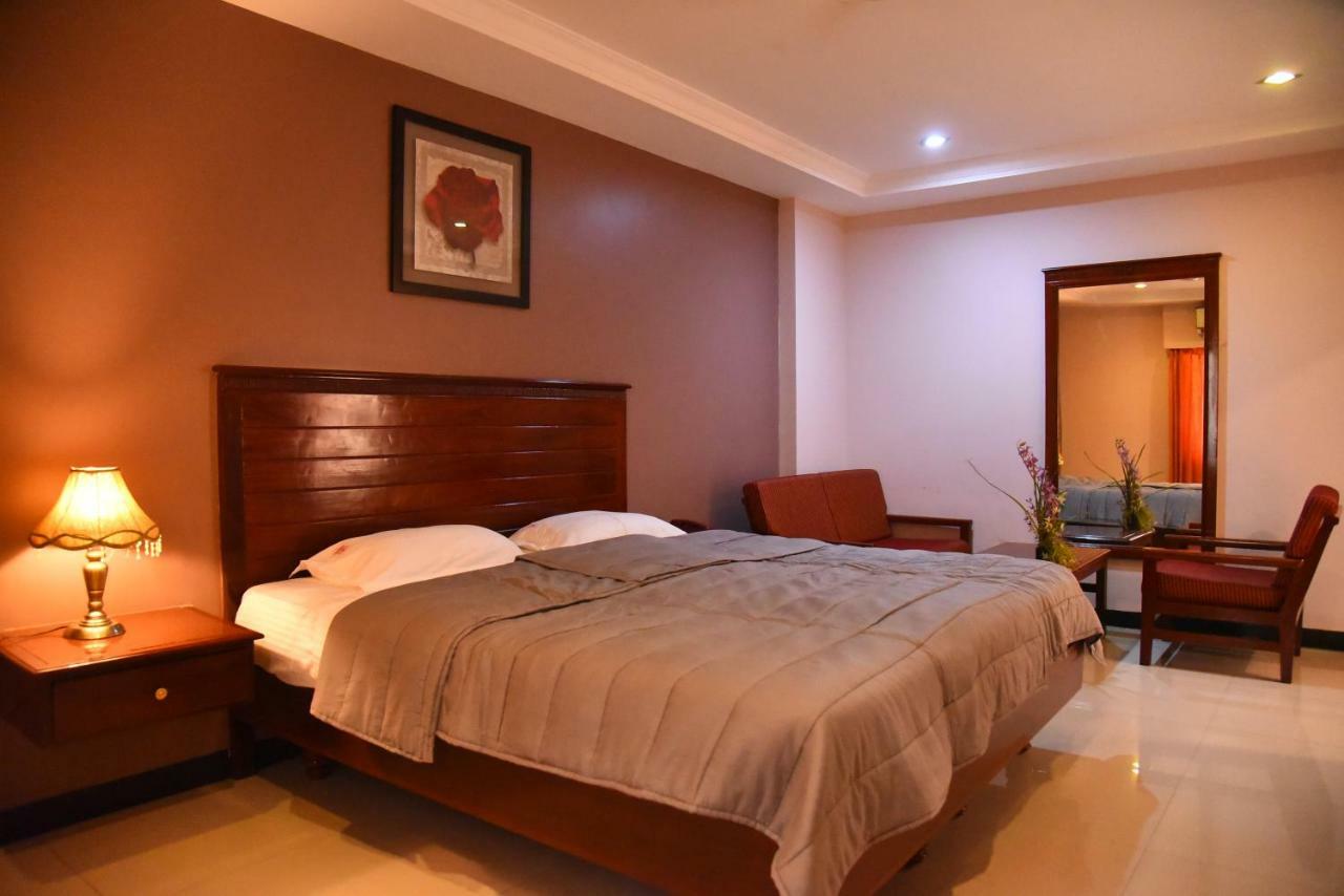 Hotel Subhalakshmi Palace Kāraikkudi Eksteriør bilde