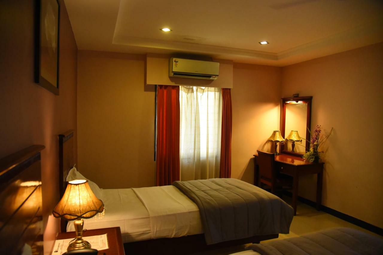 Hotel Subhalakshmi Palace Kāraikkudi Eksteriør bilde
