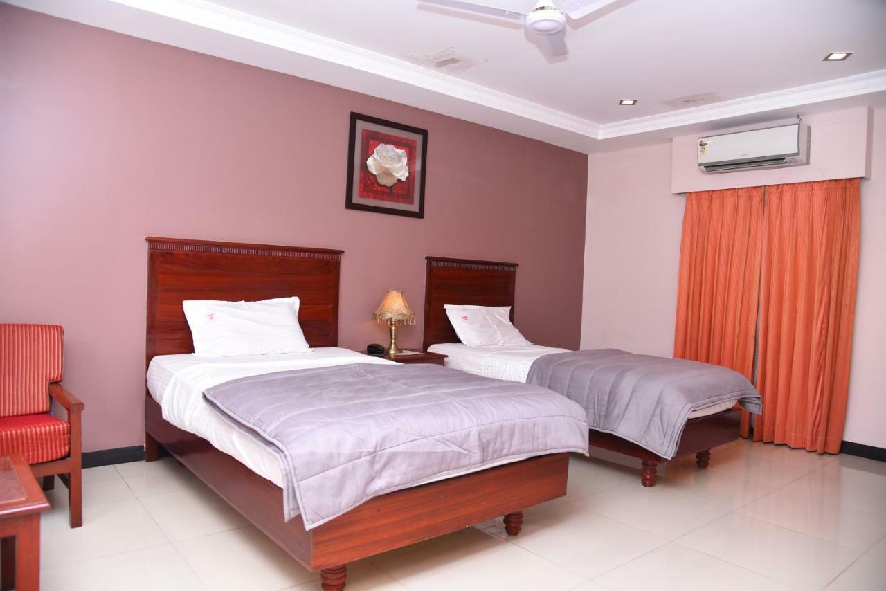 Hotel Subhalakshmi Palace Kāraikkudi Eksteriør bilde