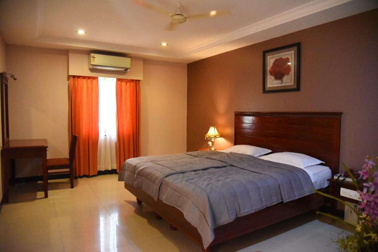 Hotel Subhalakshmi Palace Kāraikkudi Eksteriør bilde