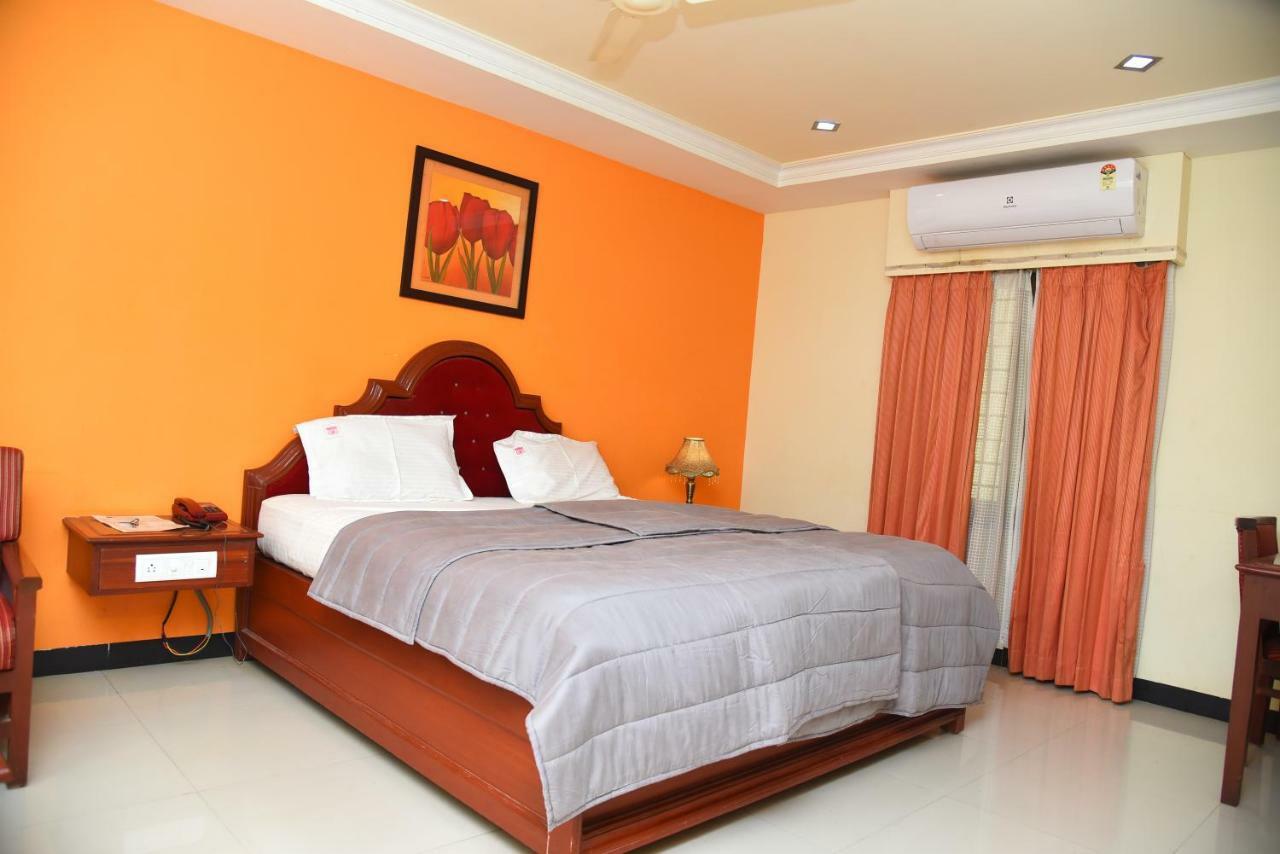 Hotel Subhalakshmi Palace Kāraikkudi Eksteriør bilde