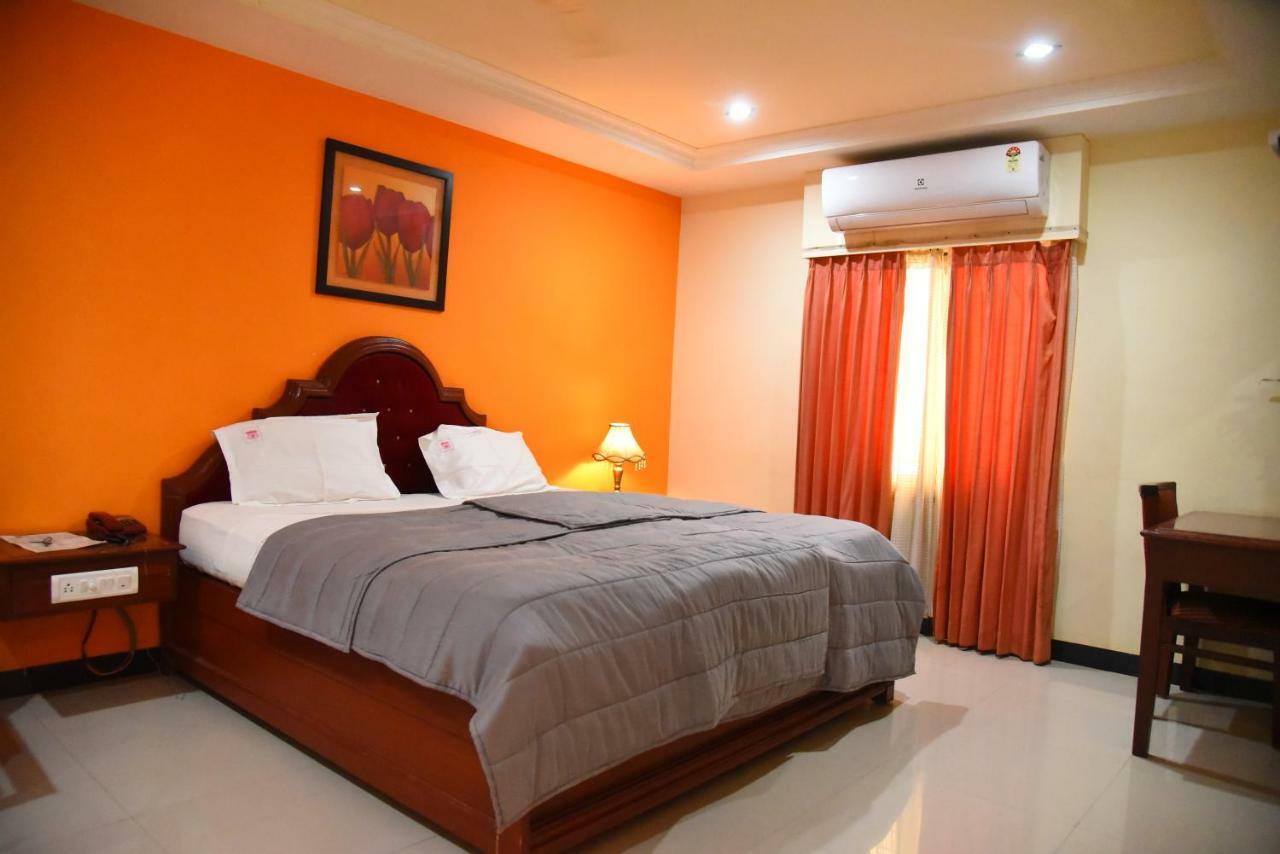 Hotel Subhalakshmi Palace Kāraikkudi Eksteriør bilde